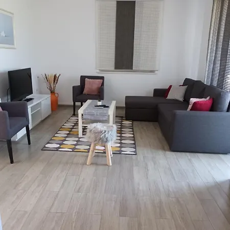 Oasis Cypress Villa Čilipi