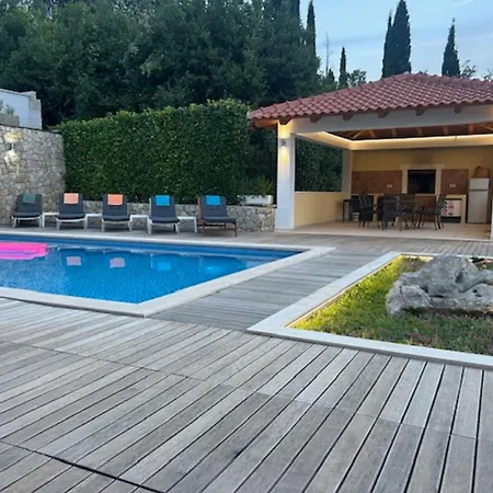 Oasis Cypress Villa Čilipi