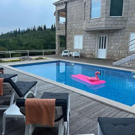 Villa Oasis Cypress *