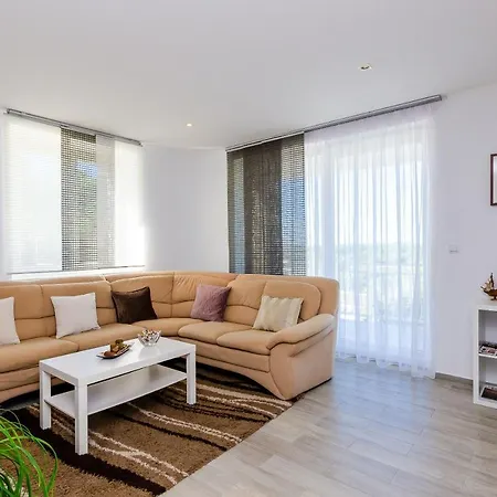 Oasis Cypress Villa *