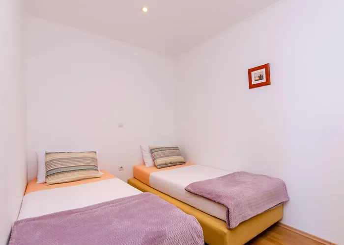 Oasis Cypress Villa *