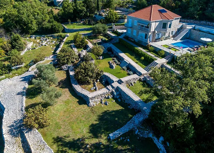 Oasis Cypress Villa Čilipi